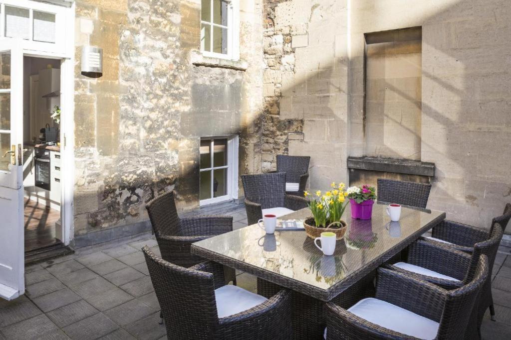 Dream Stays Bath - Trim Street Townhouse With Hot Tub Dış mekan fotoğraf